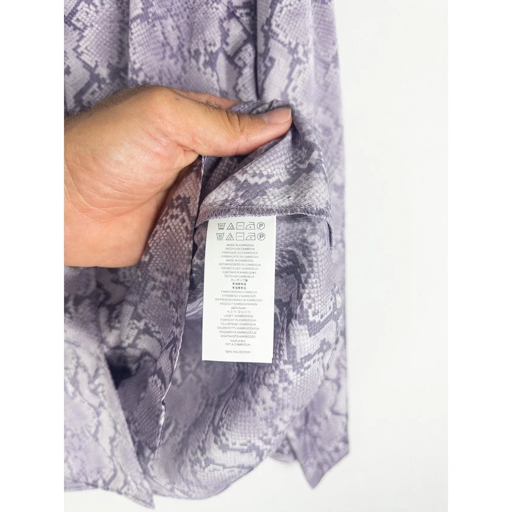 NWT Michael Kors Snake Print Button Up Blouse Womens L Sweet Lilac Streetwear